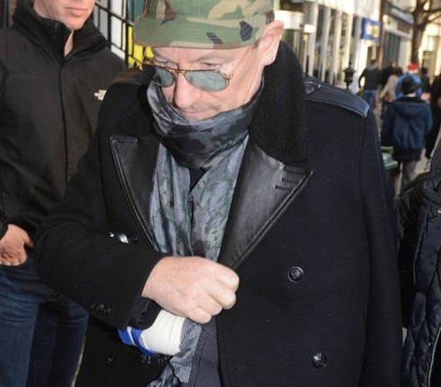 Ο Bono αποκαλύπτει ότι ίσως δεν μπορέσει να ξαναπαίξει κιθάρα ποτέ