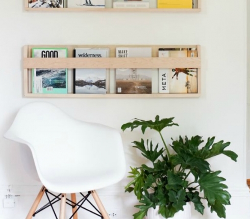Deco tip: Πώς θα μεταμορφώσεις τη βιβλιοθήκη σου χωρίς να ξοδέψεις ούτε ένα ευρώ; 