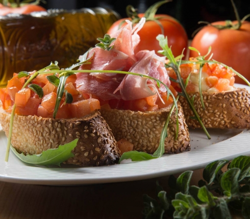 Join Us συνταγή: Φτιάξε Bruschetta Mista