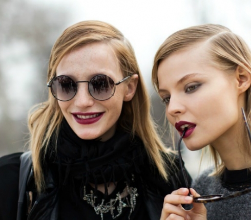 Kραγιόν 2017: 14 σκούρα κραγιόν για το τέλειο beauty look