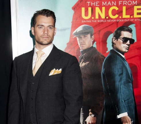 Henry Cavill μας αρέσεις πολύ στο red carpet