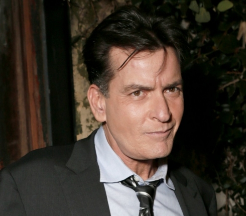 Charlie Sheen: Είμαι φορέας του ιού HIV 