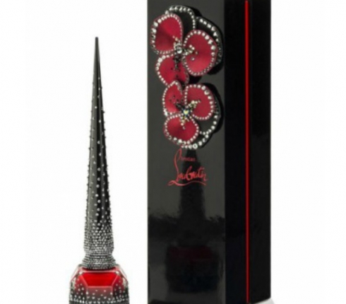 Το χριστουγεννιάτικο βερνίκι νυχιών το Christian Louboutin είναι λίγο πιο ακριβό από τα συνηθισμένα