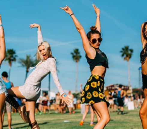 Εμείς Rockwave, εκείνες Coachella