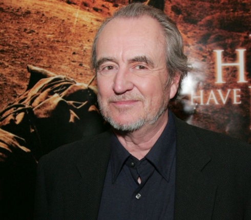 Wes Craven : Πέθανε ο σκηνοθέτης του Εφιάλτη στο Δρόμο με τις Λεύκες