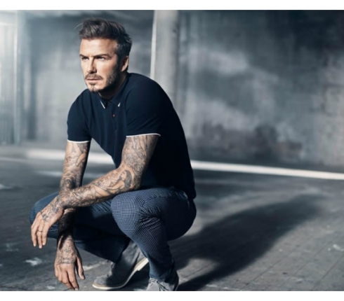 Tι κάνει ο Beckham και είναι πάντα όμορφος και σέξι (video)
