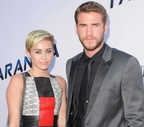 Να ζήσετε! Παντρεύτηκαν Miley Cyrus και Liam Hemsworth