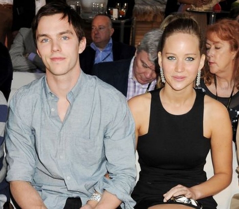 Nicholas Hoult: Θέλει την Jennifer Lawrence πίσω!