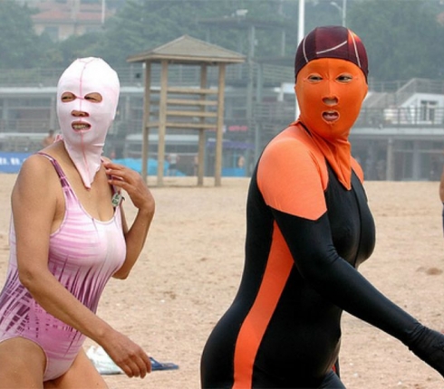 Facekini: Έτσι θα προστατευτείς από τον ήλιο! Lol! 