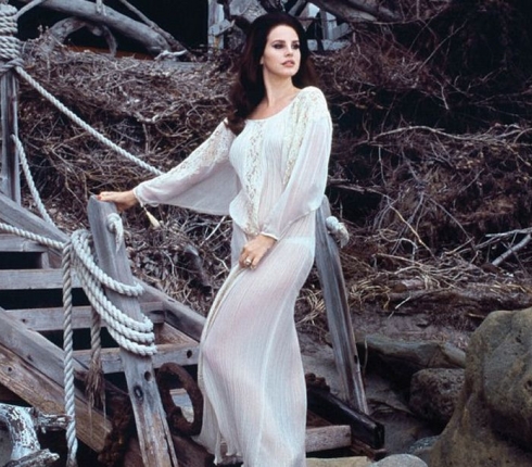 Η Lana Del Rey εκτός από ταλαντούχα είναι και super sexy