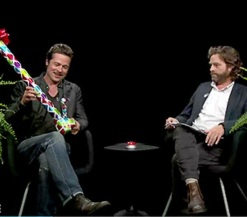 Η ξεκαρδιστική συνέντευξη του Brad Pitt στον Zach Galifianakis