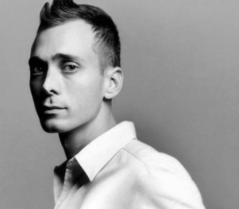 Fashion news: Ο Hedi Slimane αποχώρησε από τον οίκο Saint Laurent