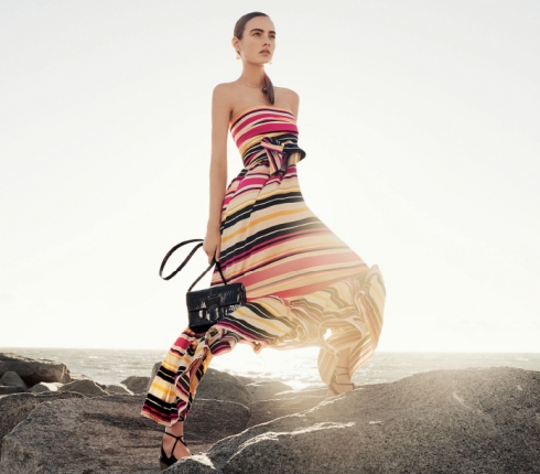 Γάμος 2016: Γάμος σε νησί; 9 summer look για να εντυπωσιάσεις ως καλεσμένη