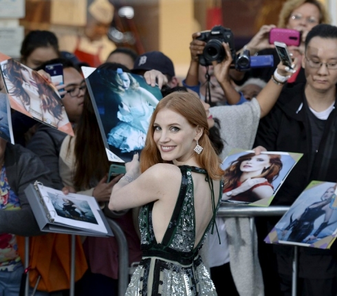 Gorgeous!Το φόρεμα της Jessica Chastain είναι απλά τέλειο!