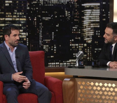 2night show: Πώς σου φάνηκε το show αλά Jimmy Fallon του Γρηγόρη Αρναούτογλου; 