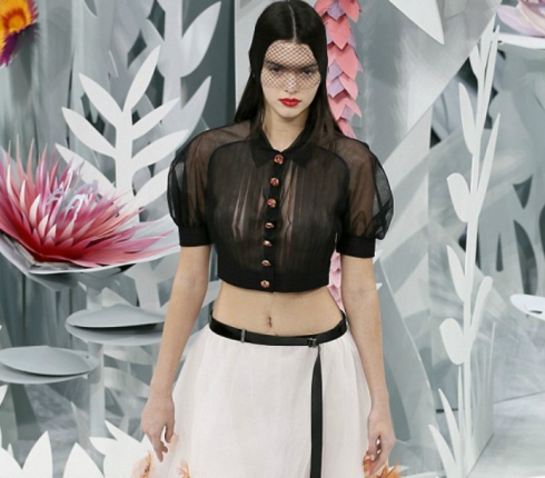 Kendall Jenner: Η μεταμόρφωσή της από τους δρόμους στην πασαρέλα της Chanel!