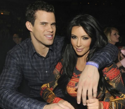 Και ο Chris Humphries κριτικάρει την Kim Kardashian