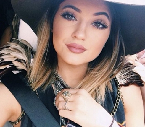 Η Kylie Jenner και τα χείλη της... επέστρεψαν!