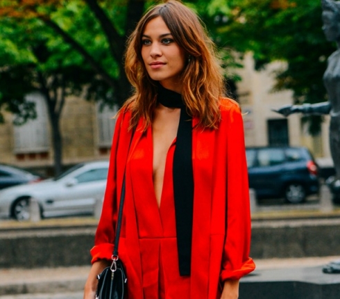 Tα μόνα μαντήλια που πρέπει να φορούν οι stylish γυναίκες