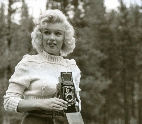 Marilyn Monroe τράβα με μια φωτογραφία!