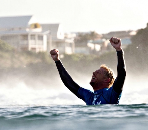Mick Fanning: Η συναρπαστική ζωή του σέρφερ που δέχτηκε επίθεση από καρχαρία