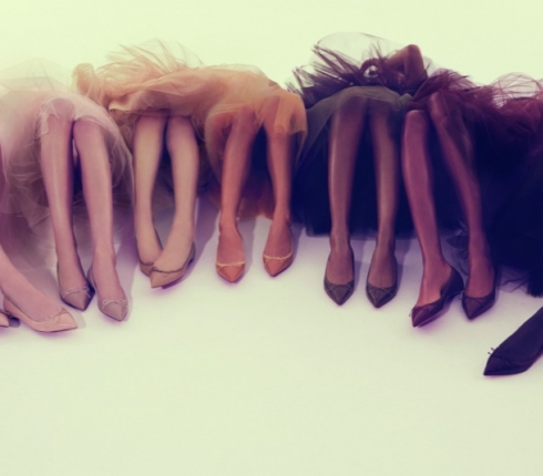 Παπούτσια 2016 : Αφού ο Christian Louboutin παρουσίασε ολοκληρωμένη συλλογή με flat, φέτος θα τα φορέσεις και εσύ!