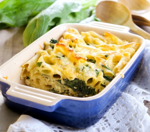 Pasta στο φούρνο με ρικότα και σπανάκι