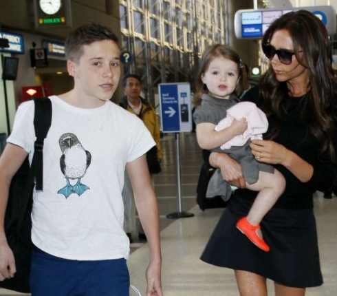 Η Victoria Beckham είναι καλή σύζυγος και εξαιρετική μαμά! Διαβάστε γιατί... - Κεντρική Εικόνα