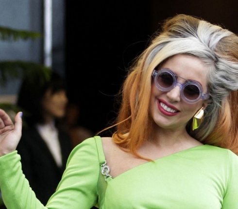 Η Lady Gaga έφερε νωρίτερα τις... Απόκριες!