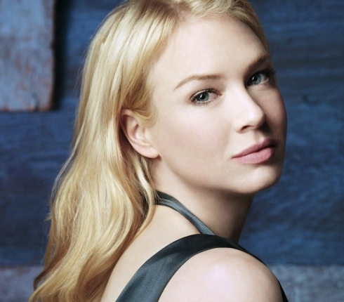 Τίποτα δεν πάει στραβά με το πρόσωπο της Renee Zellweger. Κάτι πάει στραβά με εμάς...