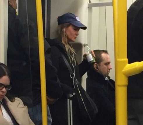 Η Renee Zellweger στο μετρό: Ποιοι άλλοι celebrities κυκλοφορούν με ΜΜΜ;