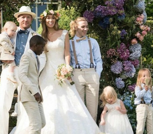 Mr and Mrs Ritchie: Το φωτογραφικό album του γάμου τους μέσα από το Instagram