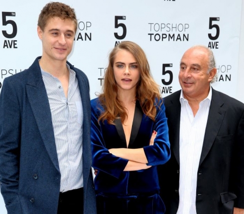 H Cara Delevigne χωρίς μπλούζα σε δεξίωση!