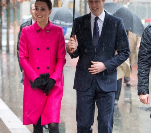 Το ροζ παλτό της Kate Middleton που έχει γίνει viral στα social media 