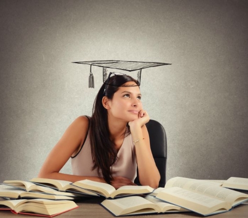Back to college: Τα προβλήματα των φοιτητριών που δεν είναι προβλήματα  