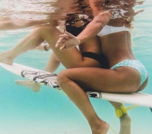 Είσαι κορίτσι των water sports ; Δες εδώ τι μαγιό θα βάλεις!