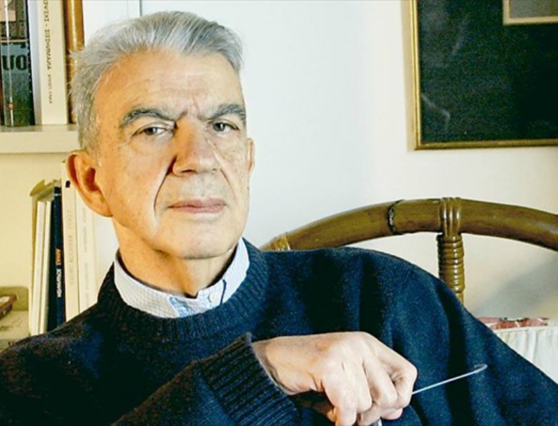 Παραδόθηκε ο συνεργός στη δολοφονία του Μένη Κουμανταρέα Παραδόθηκε ο συνεργός στη δολοφονία του Μένη Κουμανταρέα