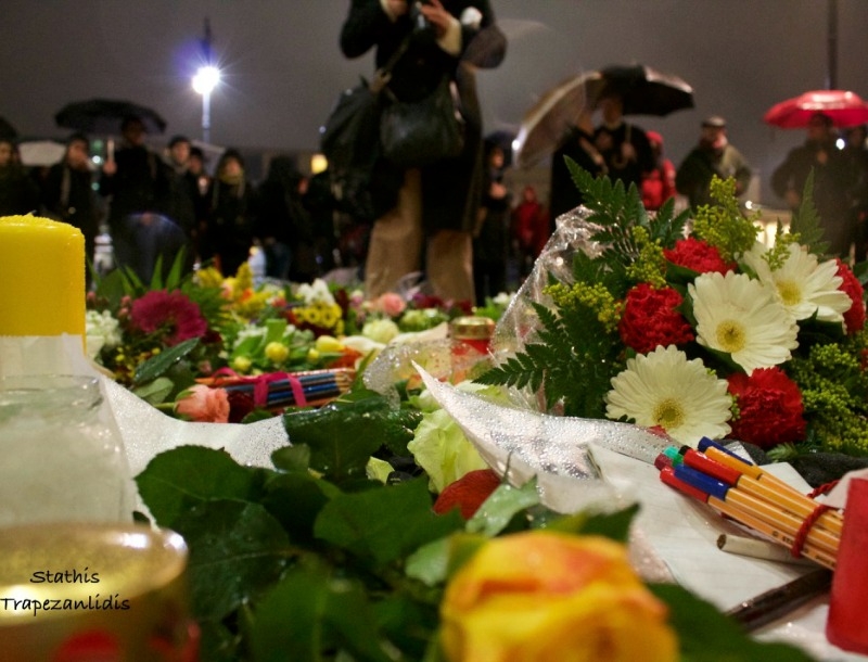 Το #FollowMe ζει τις εξελίξεις του Charlie Hebdo στο Βερολίνο Το #FollowMe ζει τις εξελίξεις του Charlie Hebdo στο Βερολίνο