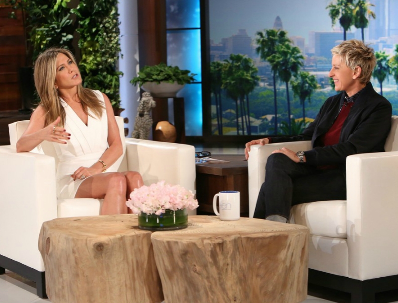 Η Ellen DeGeneres τρολάρει την Aniston που την αγνόησαν φέτος στα Oscars! (Video) Η Ellen DeGeneres τρολάρει την Aniston που την αγνόησαν φέτος στα Oscars! (Video)