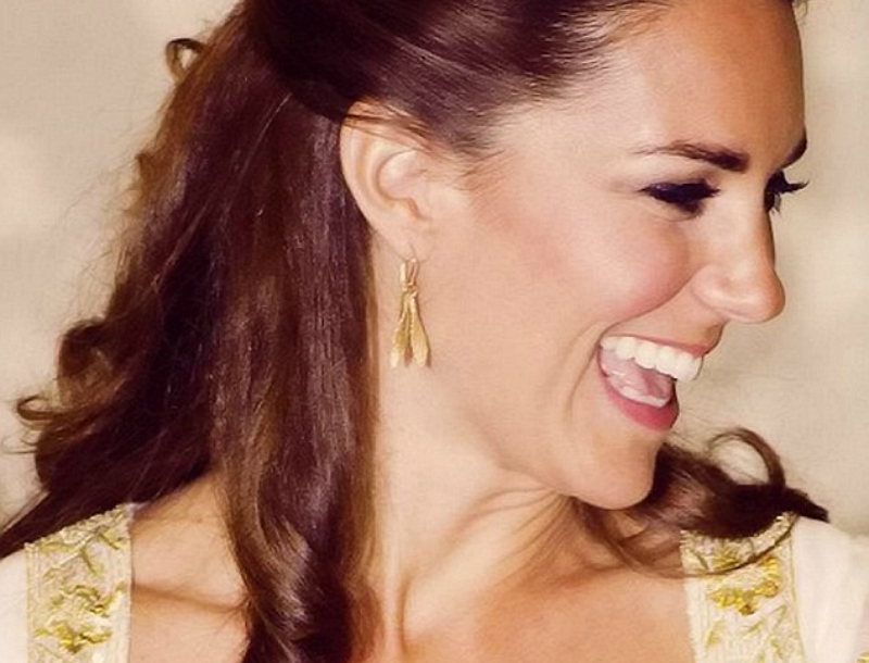 Τέλεια! Τα αγαπημένα σκουλαρίκια της Kate Middleton που μπορείς να αγοράσεις κι εσύ Τέλεια! Τα αγαπημένα σκουλαρίκια της Kate Middleton που μπορείς να αγοράσεις κι εσύ