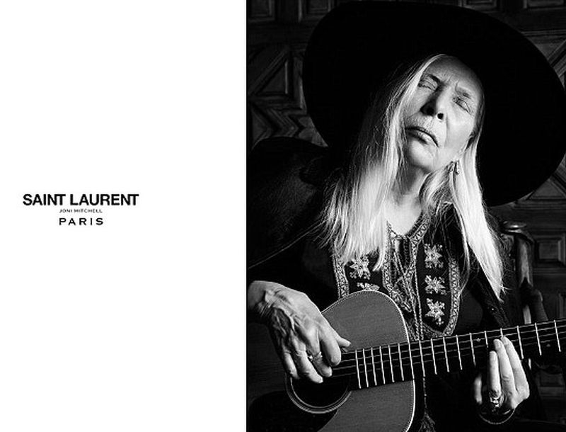 Aλλάζει η μόδα; Η 71χρονη Joni Mitchell το νέο πρόσωπο του Yves Saint Laurent Aλλάζει η μόδα; Η 71χρονη Joni Mitchell το νέο πρόσωπο του Yves Saint Laurent