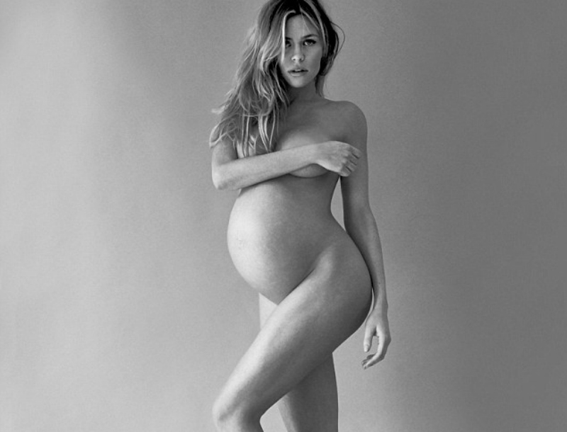 Abbey Clancy: Ποζάρει γυμνή στον 7ο μήνα της εγκυμοσύνης της Abbey Clancy: Ποζάρει γυμνή στον 7ο μήνα της εγκυμοσύνης της