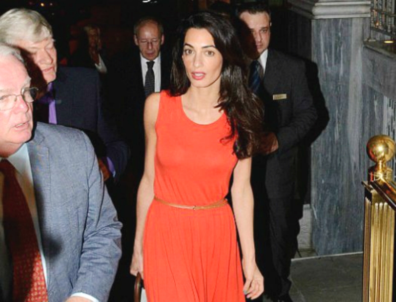 H Amal Alamuddin με εντυπωσιακό κόκκινο φόρεμα! H Amal Alamuddin με εντυπωσιακό κόκκινο φόρεμα!