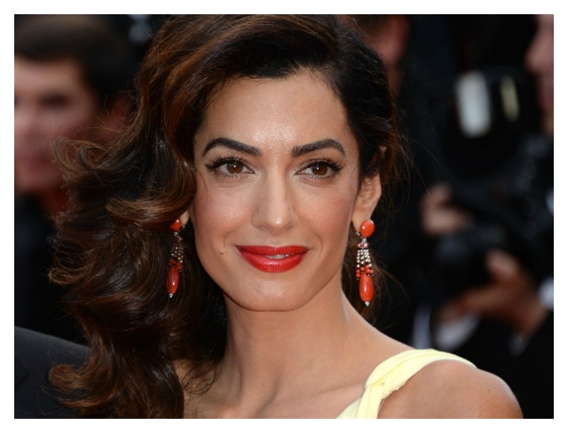 Amal Clooney: Κλέβει το στυλ της Jackie Kennedy και το κάνει δικό της! Amal Clooney: Κλέβει το στυλ της Jackie Kennedy και το κάνει δικό της!