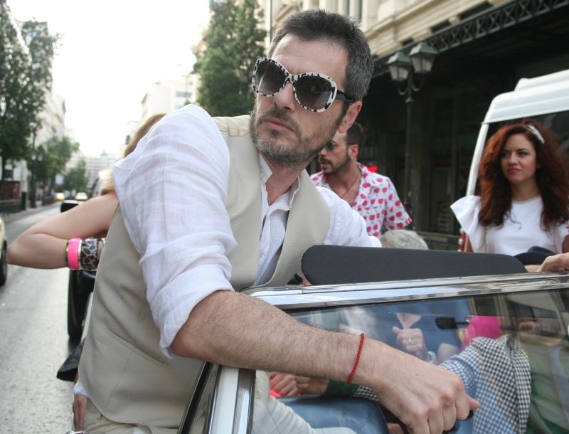 Σε πελάγη ευτυχίας ο... χαζομπαμπάς Μάριος Αθανασίου Σε πελάγη ευτυχίας ο... χαζομπαμπάς Μάριος Αθανασίου