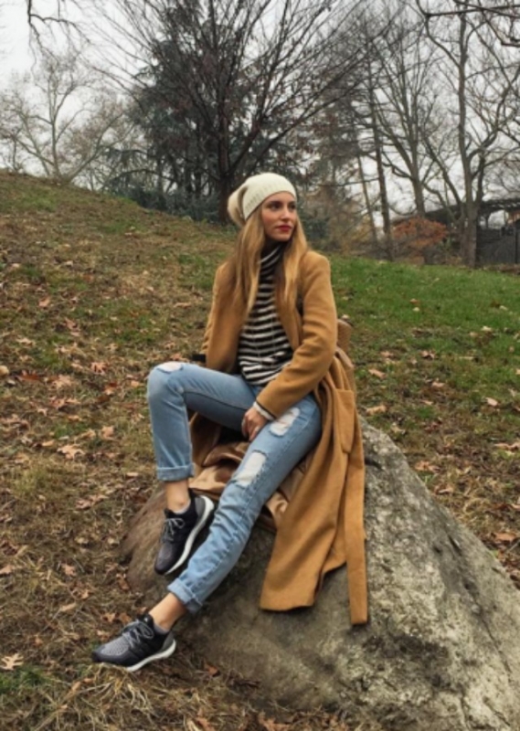 Street style : Η Αθηνά Οικονομάκου επιλέγει casual look στη Νέα Υόρκη Street style : Η Αθηνά Οικονομάκου επιλέγει casual look στη Νέα Υόρκη