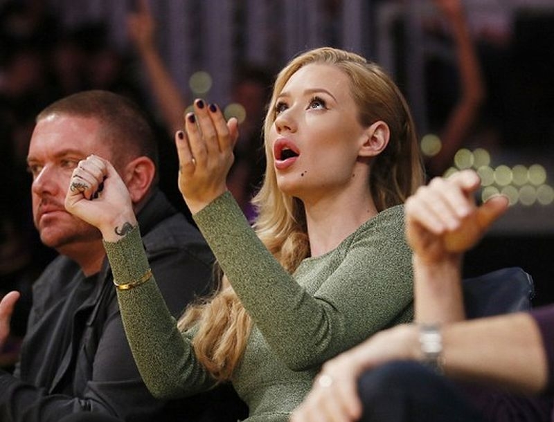 Η Iggy Azalea βλέπει Lakers για χάρη του καλού της Η Iggy Azalea βλέπει Lakers για χάρη του καλού της