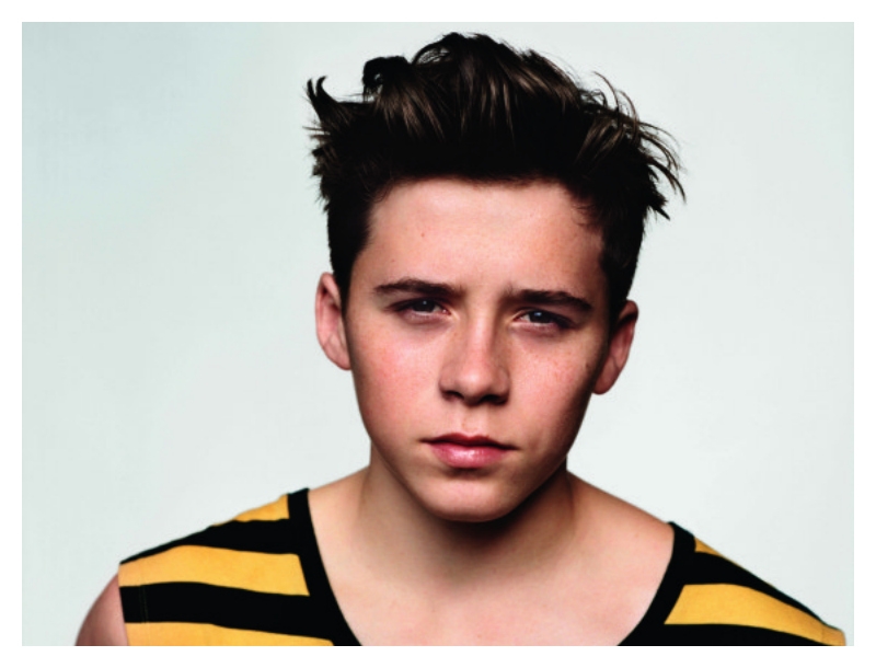 Ο Brooklyn Beckham υπέγραψε στην Arsenal Ο Brooklyn Beckham υπέγραψε στην Arsenal
