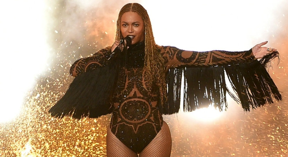 Beyonce εσύ superstar! Μάγεψε με την παρουσία της στα Bet Awards! Beyonce εσύ superstar! Μάγεψε με την παρουσία της στα Bet Awards!