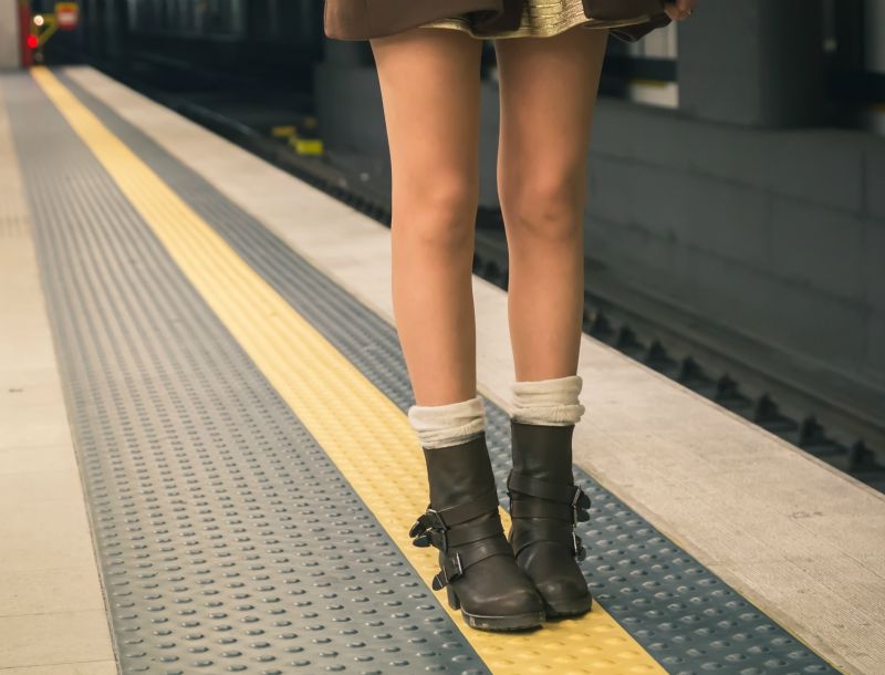 Rock vibes : 10 biker boots για ιδιαίτερο και ροκ στιλ Rock vibes : 10 biker boots για ιδιαίτερο και ροκ στιλ